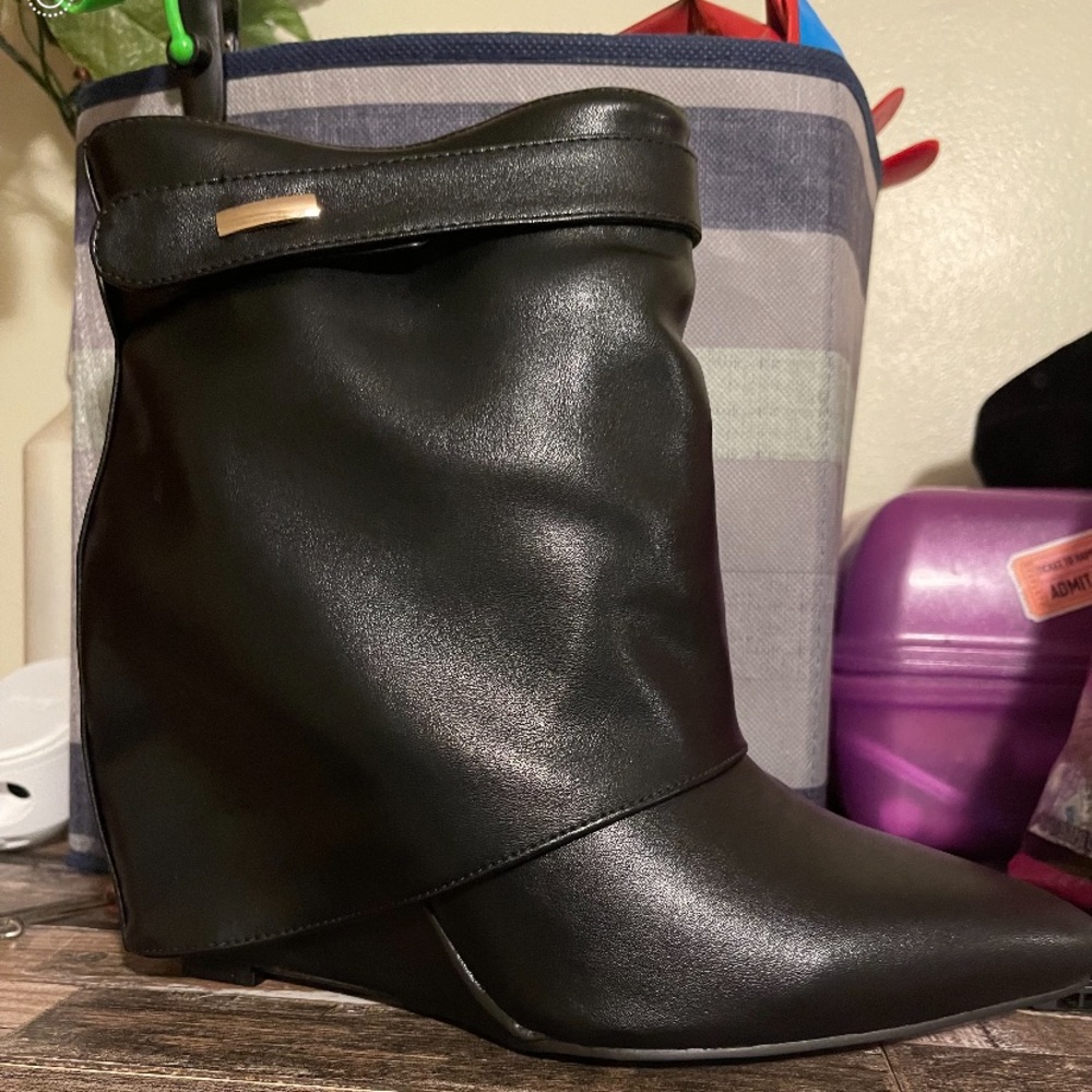 Black leather ankle boots